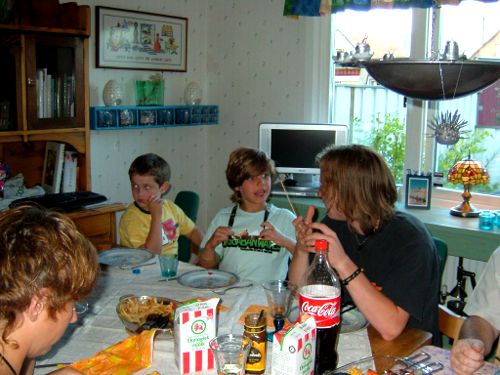 Åsa, Max, Jonas (9 år) och Isak 27/8 -05