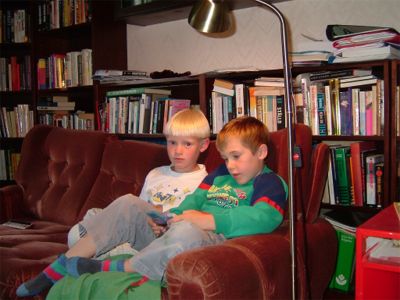 Simon och Adam spelar, 9/9 -04
