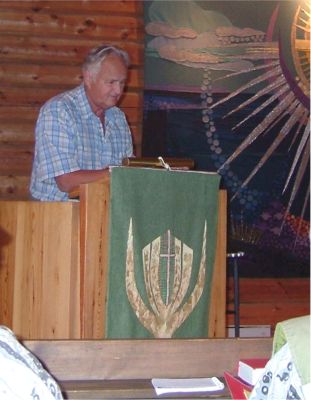 Ingemar Martinsson i talarstolen, 25/8 -04