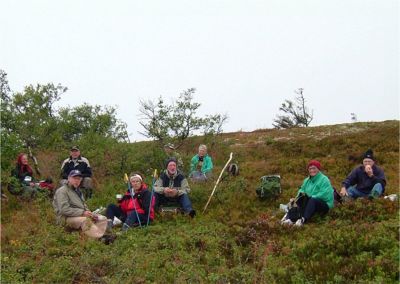 I lä av buskarna intog vi vår lunch, 28/8 -04