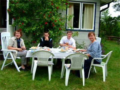 Det serverades även efterrätt, 29/6 -04