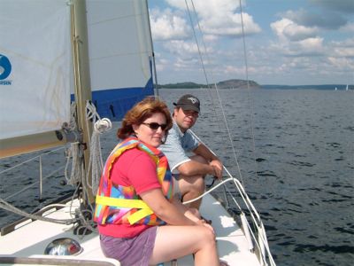 Berit & Daniel på segelbåten, 1/8 -04
