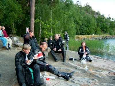 TYFRI , kvällsfika på klipporna söder om Nynäshamn, 20/7 -05
