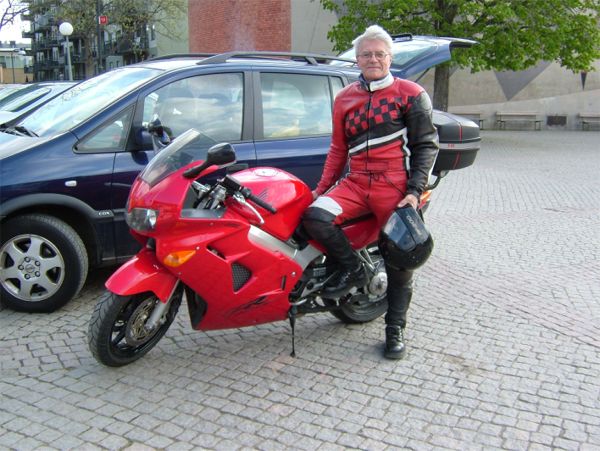 Ivan och hans MC; Honda VFR FI 800, 13/5 -06
