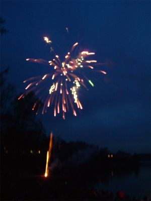 Det blev ett omfattande fyrverkeri, 30/4 -04