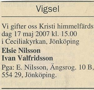 På västra sidan av Vättern ligger Ceciliakyrkan i Jönköping. Den hade smyckats av goda vänner till Elsie med björkar utanför och blommor och ljus inne.