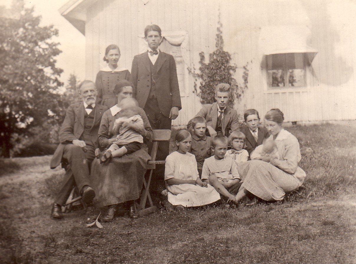 Familjen utanfor skolan 1920