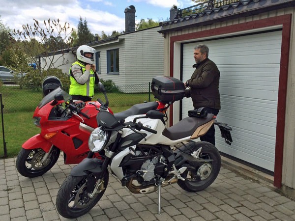 14/5 -15. Linda och Daniel förbereder sin avfärd.