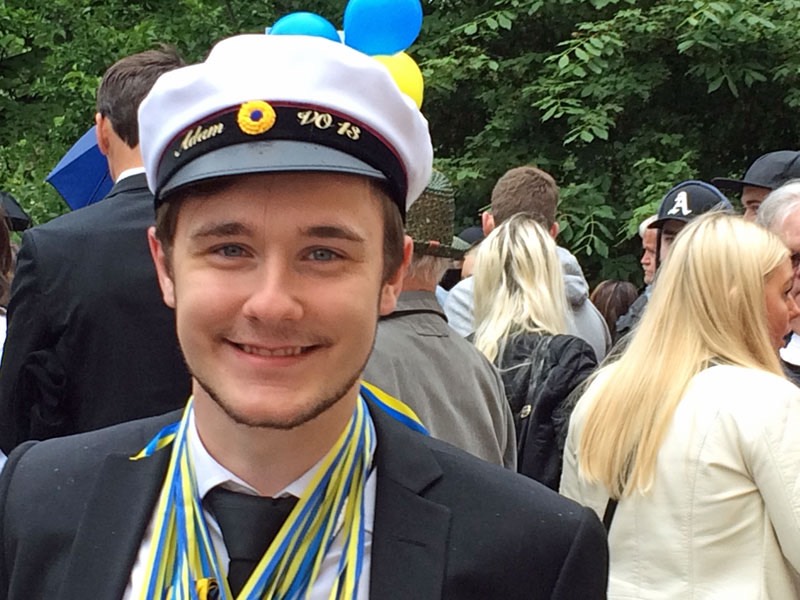 Den glade studenten Adam! Adams studentexamen den 10 juni 2016.
