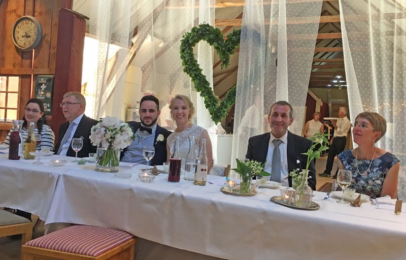 Bröllop för Rebecka Andersson & Sam Achour. Middag på Åsens By. Den 27 maj 2017.
