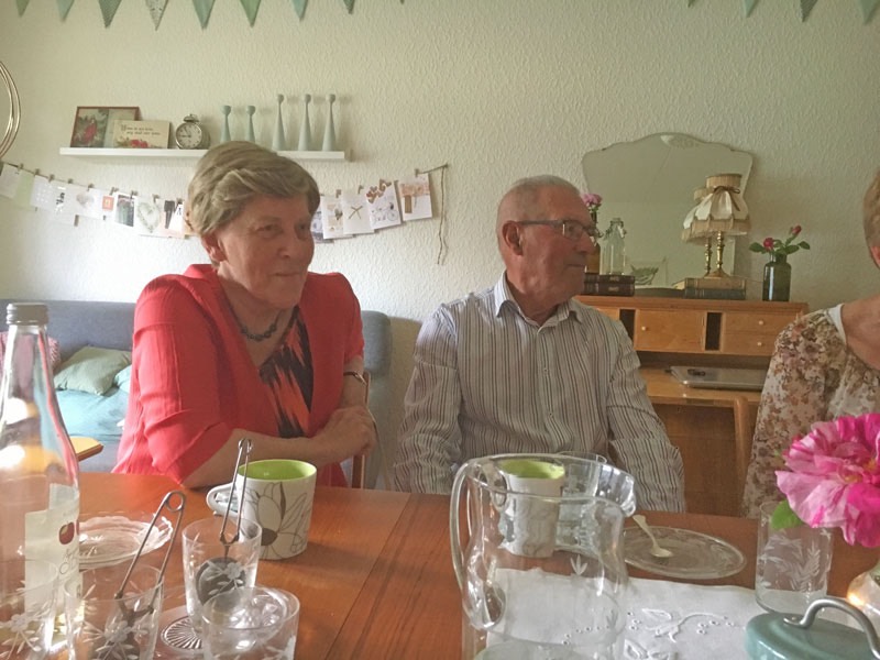 Middag hos familjen Achour i Smålandsstenar. Gudmund & Birgitta.