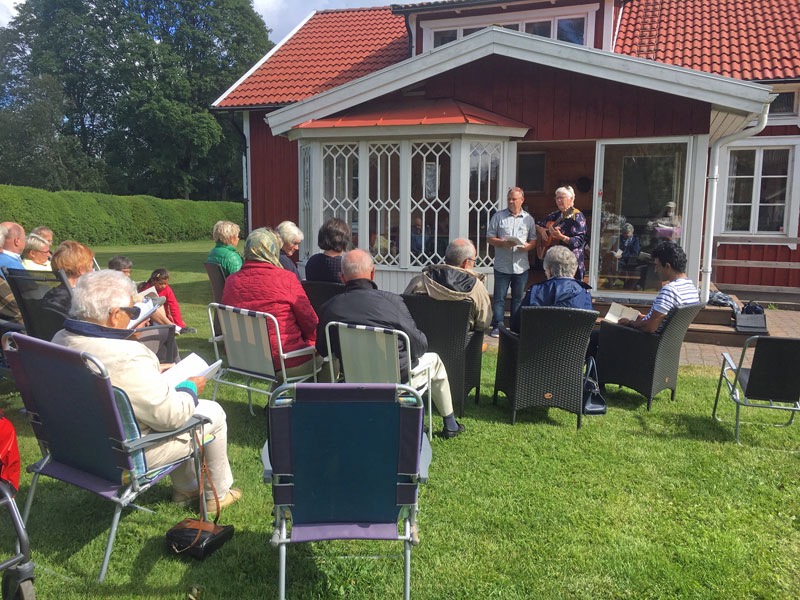 Friluftsgudstjänst hos Märtenssons i Danhult. 7 juli 2019.