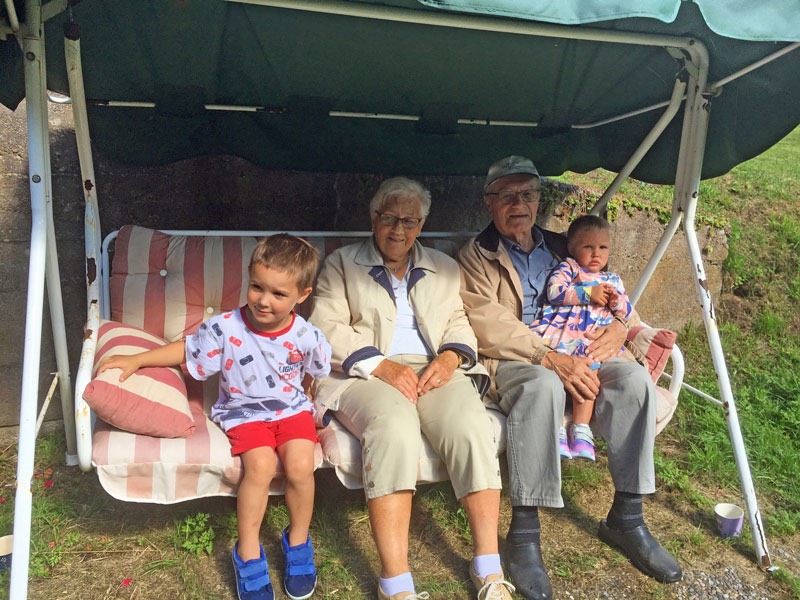 Neo, Elsie, Ivan och Ida på Hultabo. 25 juli 2020.